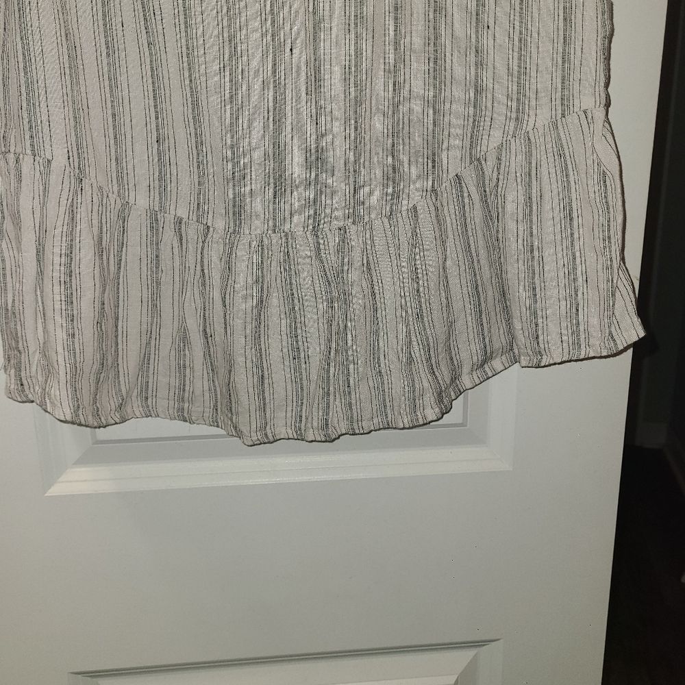 Tahari Linen Ruffle Sleeveless Blouse - Picture 11 of 12